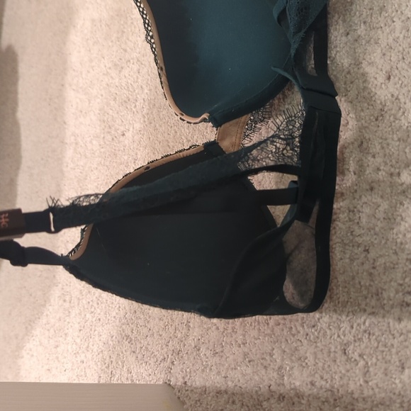 Victoria's secret ,new, green lace push up bra , 34C - Picture 3 of 5